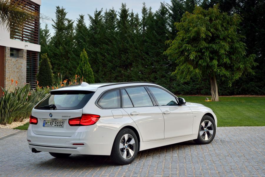  BMW 320d Touring EfficientDynamics Edition Sport Line 2015 года  (фото 13 из 28)